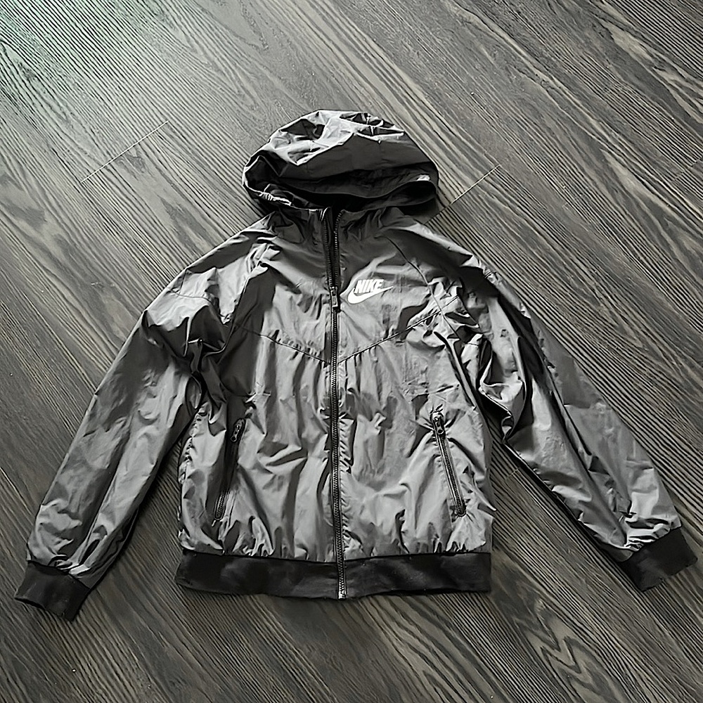 Nike Big Boys Windbreaker